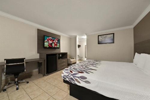 Red Roof Inn Los Angeles - Bellflower image 14